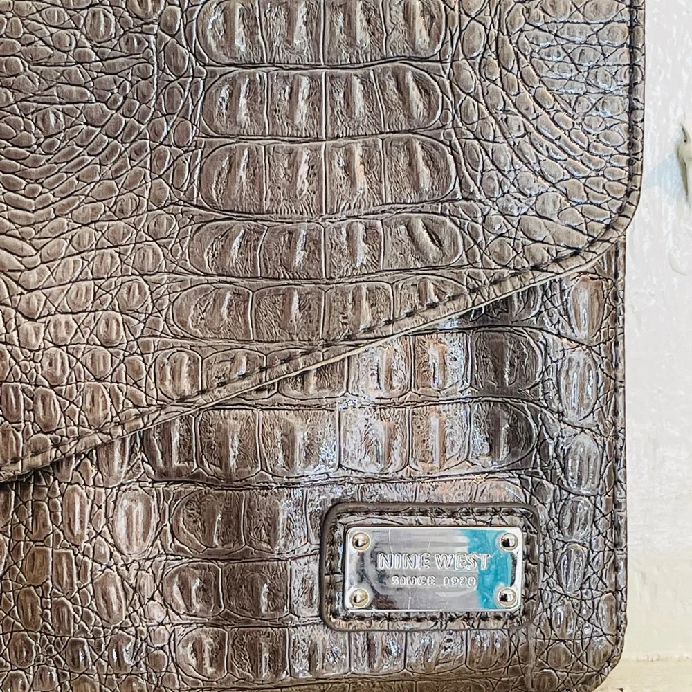 NWT Nine West vegan leather snakeskin envelope clutch purse bronze - Picture 2 of 7